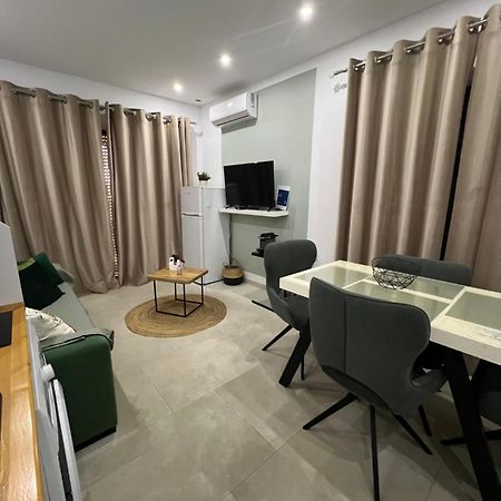 Apartment Artemis Himare Esterno foto