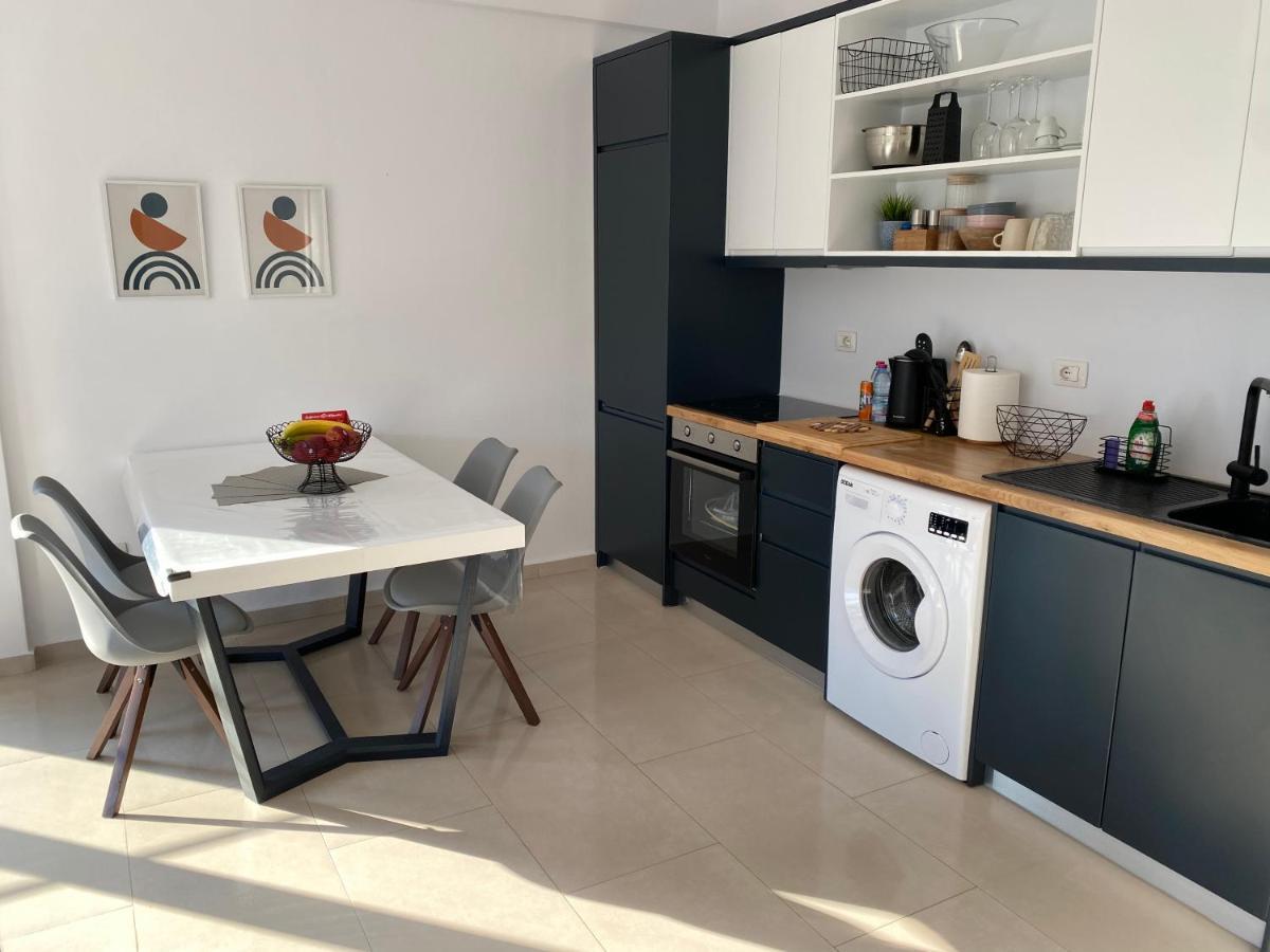 Apartment Artemis Himare Esterno foto