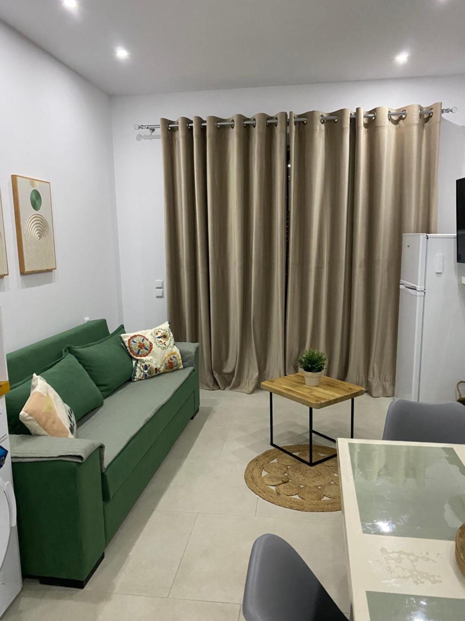 Apartment Artemis Himare Esterno foto