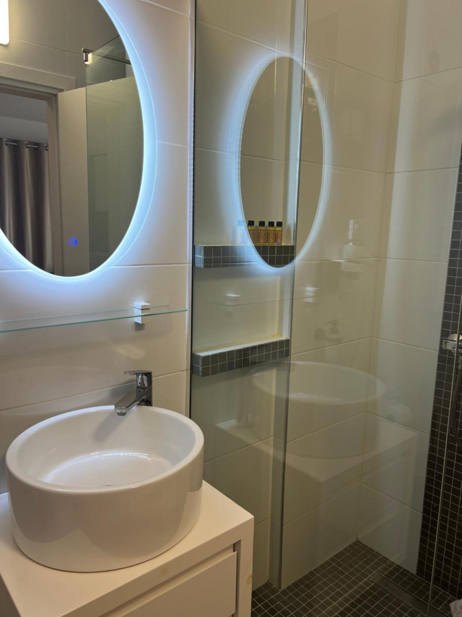 Apartment Artemis Himare Esterno foto