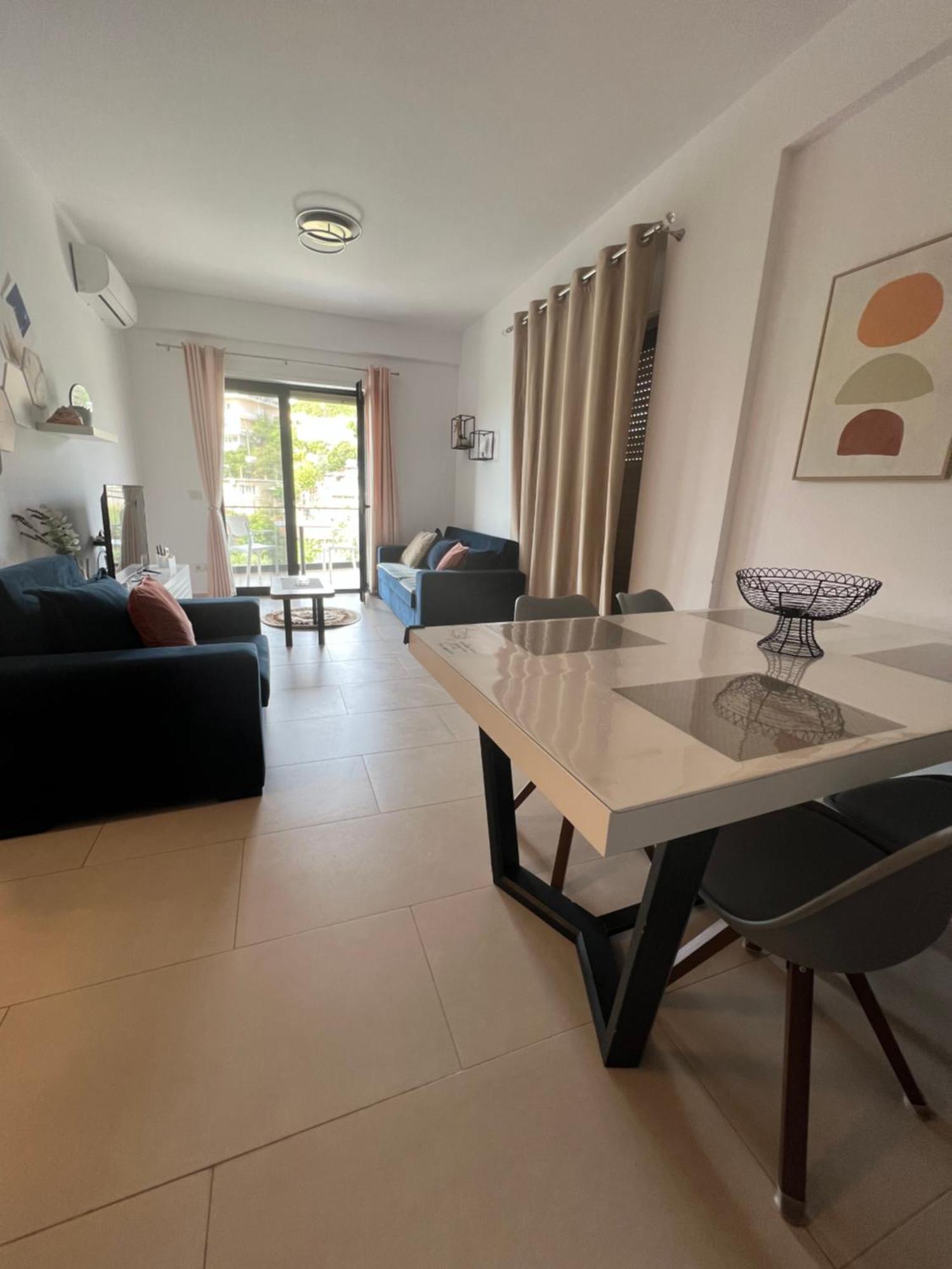 Apartment Artemis Himare Esterno foto